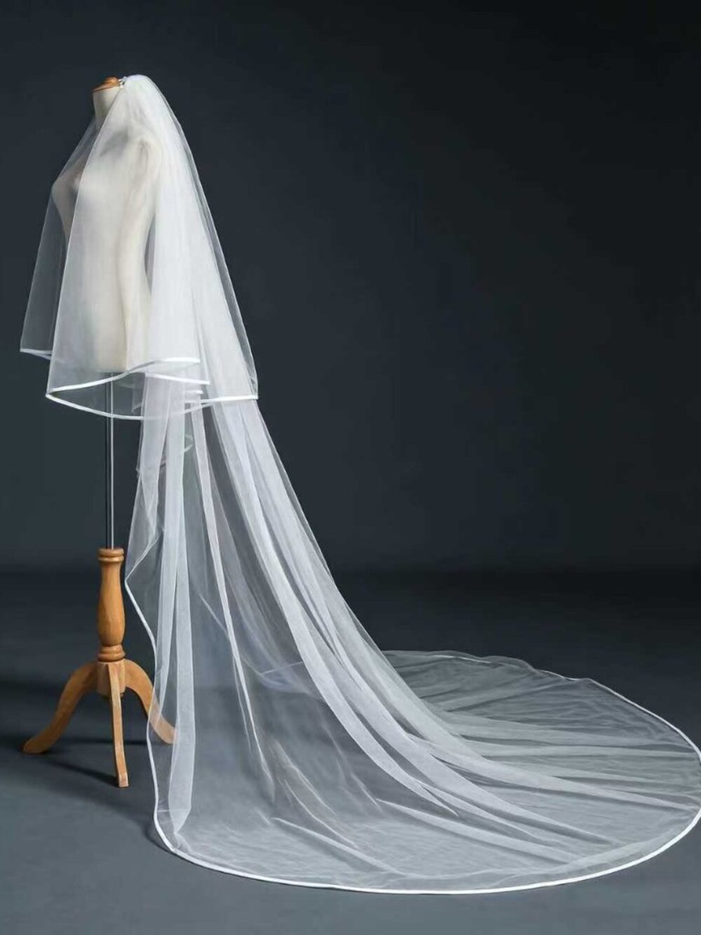 2 Tier Cathedral Wedding Veil Ribbon Edge Bridal Veil W/ Blusher White 3m